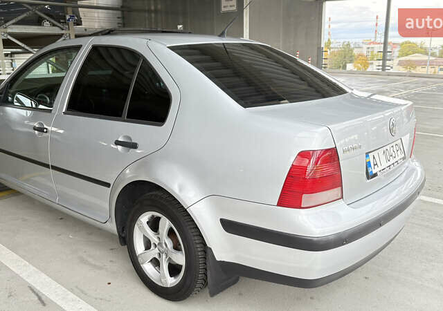 Серый Фольксваген Бора, объемом двигателя 1.6 л и пробегом 273 тыс. км за 4000 $, фото 5 на Automoto.ua