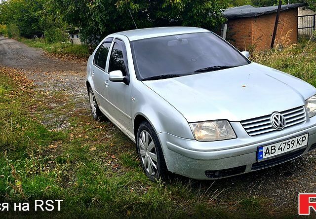 Серый Фольксваген Бора, объемом двигателя 1.6 л и пробегом 355 тыс. км за 2700 $, фото 4 на Automoto.ua