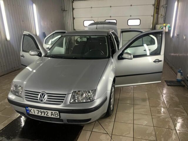 Сірий Фольксваген Бора, об'ємом двигуна 1.6 л та пробігом 115 тис. км за 4000 $, фото 7 на Automoto.ua