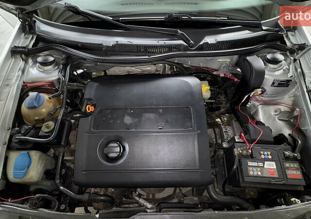 Серый Фольксваген Бора, объемом двигателя 1.6 л и пробегом 273 тыс. км за 4000 $, фото 23 на Automoto.ua