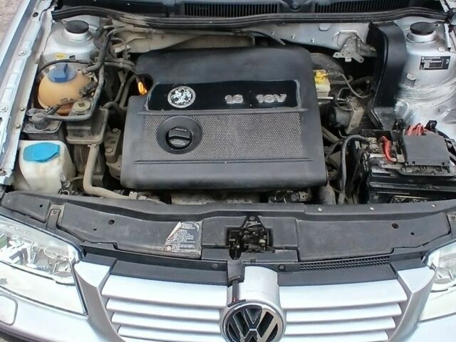 Сірий Фольксваген Бора, об'ємом двигуна 0 л та пробігом 225 тис. км за 4100 $, фото 7 на Automoto.ua