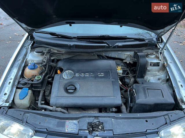 Серый Фольксваген Бора, объемом двигателя 1.6 л и пробегом 259 тыс. км за 4250 $, фото 7 на Automoto.ua