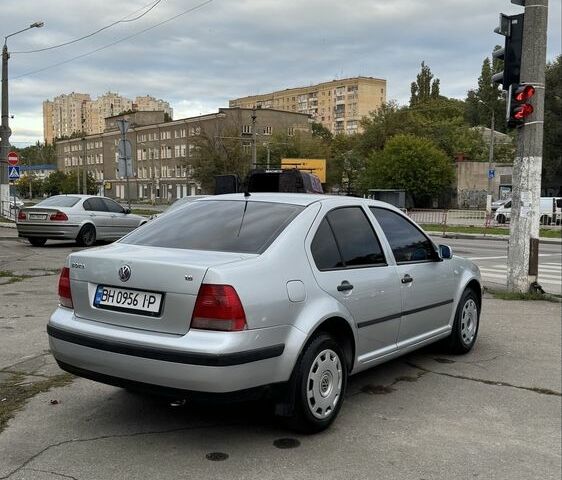 Серый Фольксваген Бора, объемом двигателя 1.6 л и пробегом 143 тыс. км за 3400 $, фото 3 на Automoto.ua