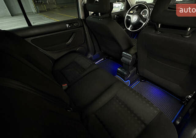 Серый Фольксваген Бора, объемом двигателя 1.6 л и пробегом 273 тыс. км за 4000 $, фото 12 на Automoto.ua