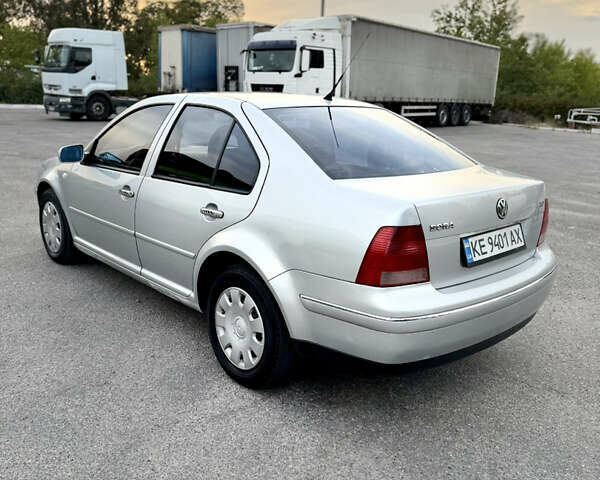 Сірий Фольксваген Бора, об'ємом двигуна 2 л та пробігом 250 тис. км за 3899 $, фото 5 на Automoto.ua