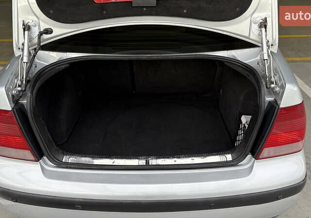 Серый Фольксваген Бора, объемом двигателя 1.6 л и пробегом 273 тыс. км за 4000 $, фото 22 на Automoto.ua