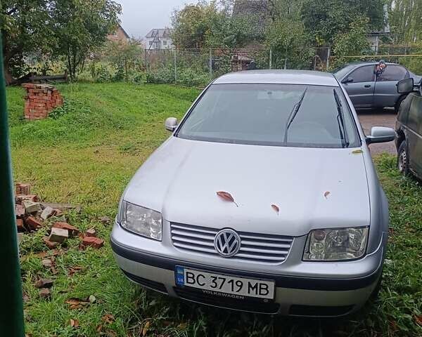 Серый Фольксваген Бора, объемом двигателя 1.6 л и пробегом 284 тыс. км за 3600 $, фото 3 на Automoto.ua