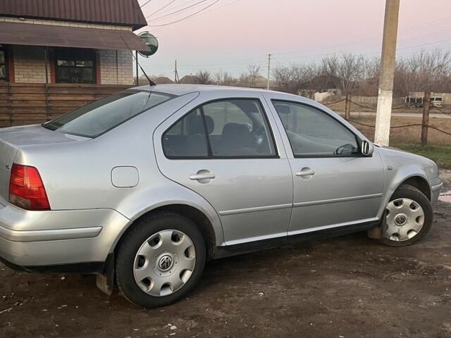 Серый Фольксваген Бора, объемом двигателя 1.6 л и пробегом 343 тыс. км за 3600 $, фото 3 на Automoto.ua