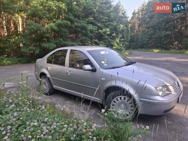 Сірий Фольксваген Бора, об'ємом двигуна 1.6 л та пробігом 210 тис. км за 4700 $, фото 12 на Automoto.ua