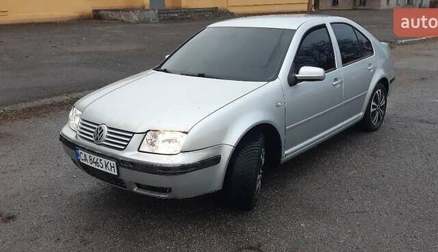 Сірий Фольксваген Бора, об'ємом двигуна 2 л та пробігом 334 тис. км за 4100 $, фото 4 на Automoto.ua