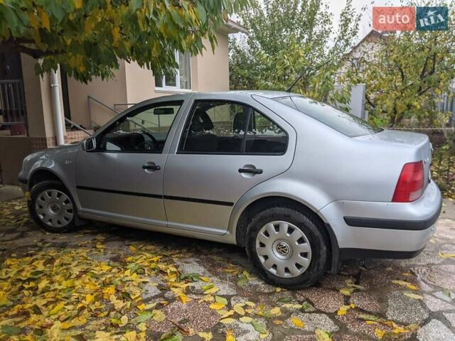 Серый Фольксваген Бора, объемом двигателя 1.6 л и пробегом 330 тыс. км за 4200 $, фото 2 на Automoto.ua