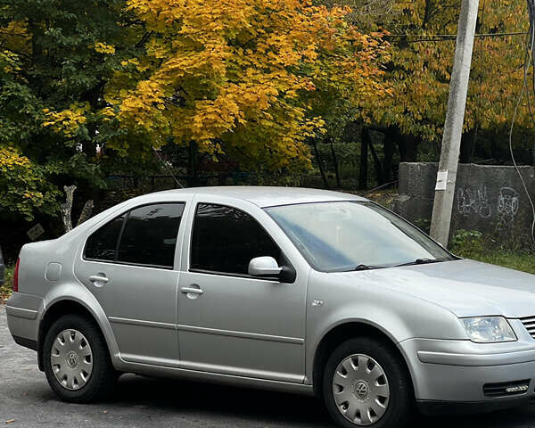 Серый Фольксваген Бора, объемом двигателя 1.6 л и пробегом 234 тыс. км за 4000 $, фото 2 на Automoto.ua