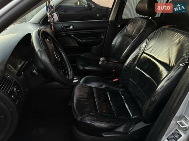 Сірий Фольксваген Бора, об'ємом двигуна 1.8 л та пробігом 264 тис. км за 4300 $, фото 5 на Automoto.ua