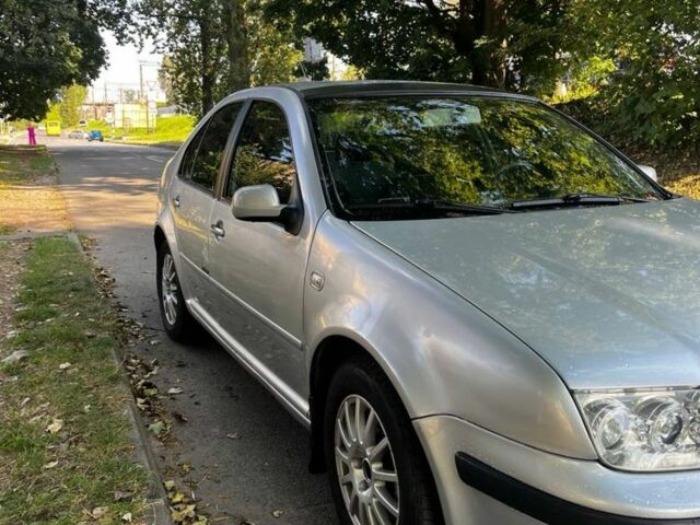 Серый Фольксваген Бора, объемом двигателя 1.6 л и пробегом 300 тыс. км за 3350 $, фото 1 на Automoto.ua