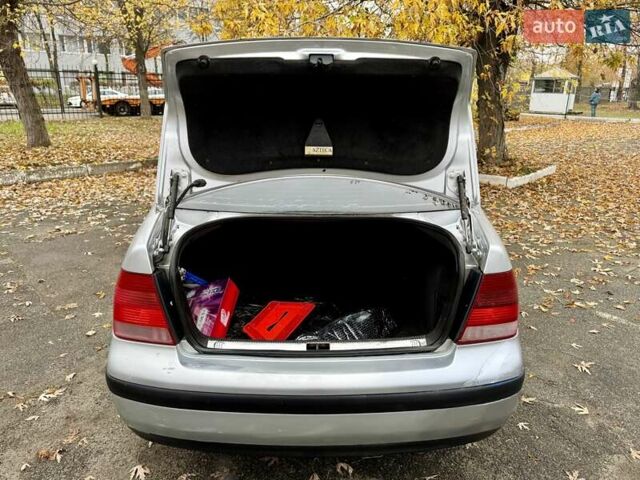 Серый Фольксваген Бора, объемом двигателя 2 л и пробегом 199 тыс. км за 2990 $, фото 30 на Automoto.ua