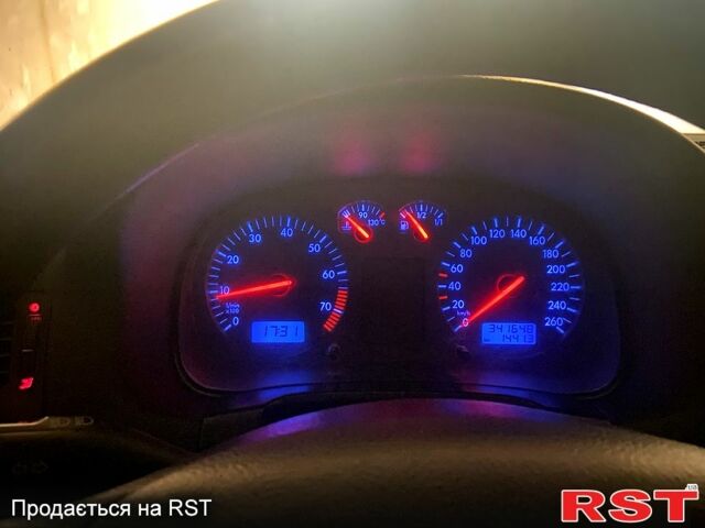 Сірий Фольксваген Бора, об'ємом двигуна 2 л та пробігом 340 тис. км за 4200 $, фото 4 на Automoto.ua