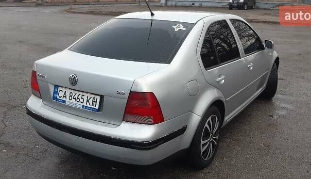 Сірий Фольксваген Бора, об'ємом двигуна 2 л та пробігом 334 тис. км за 4100 $, фото 1 на Automoto.ua