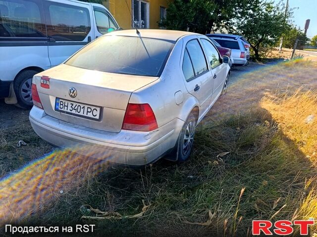 Сірий Фольксваген Бора, об'ємом двигуна 1.6 л та пробігом 350 тис. км за 2500 $, фото 3 на Automoto.ua