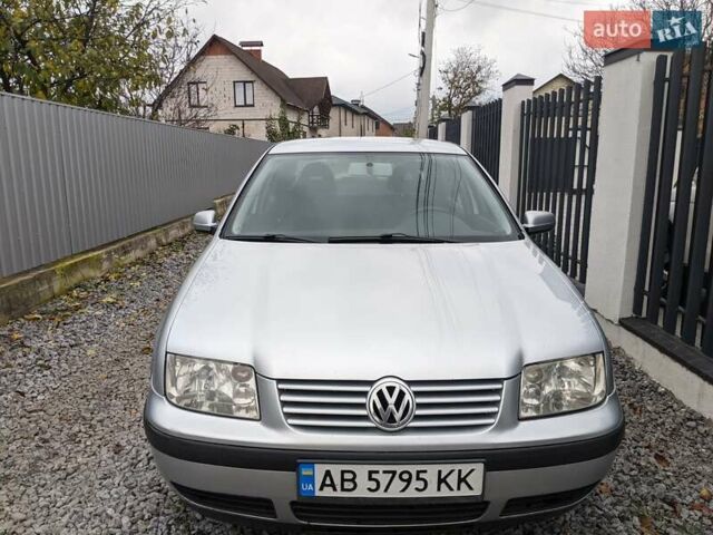 Серый Фольксваген Бора, объемом двигателя 1.6 л и пробегом 330 тыс. км за 4200 $, фото 1 на Automoto.ua