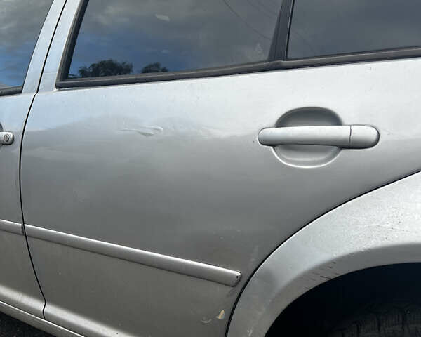 Серый Фольксваген Бора, объемом двигателя 1.6 л и пробегом 234 тыс. км за 4000 $, фото 10 на Automoto.ua