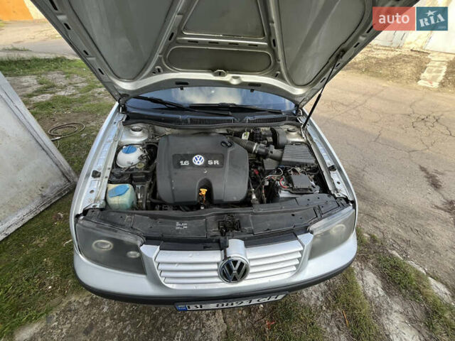 Сірий Фольксваген Бора, об'ємом двигуна 1.6 л та пробігом 388 тис. км за 5100 $, фото 9 на Automoto.ua