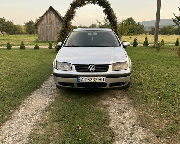 Серый Фольксваген Бора, объемом двигателя 1.9 л и пробегом 460 тыс. км за 3300 $, фото 4 на Automoto.ua