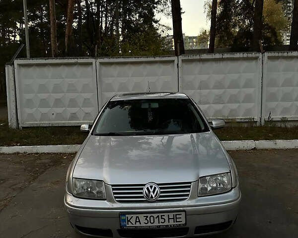 Сірий Фольксваген Бора, об'ємом двигуна 1.8 л та пробігом 264 тис. км за 4300 $, фото 1 на Automoto.ua