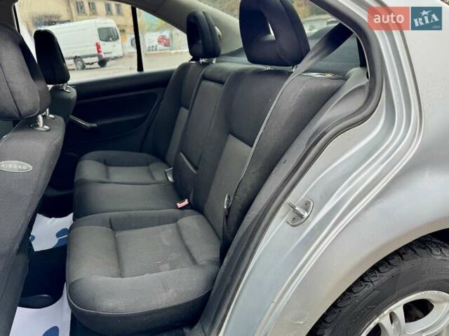 Серый Фольксваген Бора, объемом двигателя 2 л и пробегом 199 тыс. км за 2990 $, фото 17 на Automoto.ua