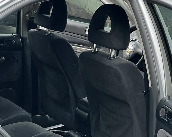 Серый Фольксваген Бора, объемом двигателя 1.6 л и пробегом 234 тыс. км за 4000 $, фото 13 на Automoto.ua