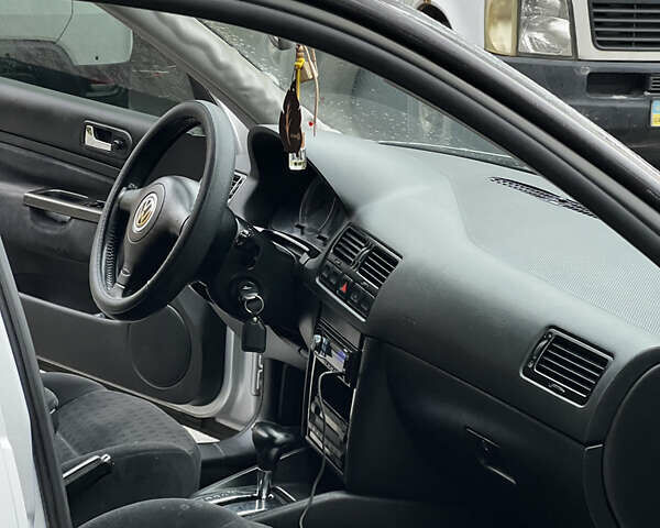 Серый Фольксваген Бора, объемом двигателя 1.6 л и пробегом 234 тыс. км за 4000 $, фото 15 на Automoto.ua