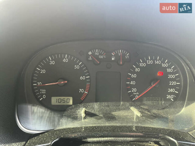 Сірий Фольксваген Бора, об'ємом двигуна 1.6 л та пробігом 388 тис. км за 5100 $, фото 12 на Automoto.ua