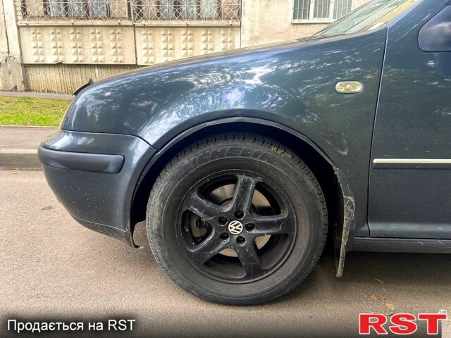 Сірий Фольксваген Бора, об'ємом двигуна 2 л та пробігом 340 тис. км за 4200 $, фото 7 на Automoto.ua