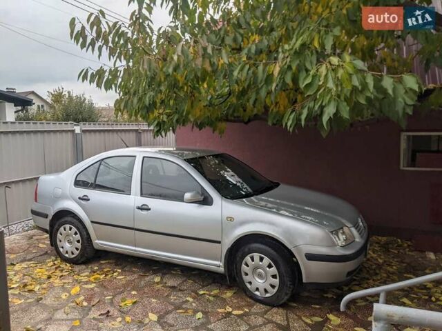 Серый Фольксваген Бора, объемом двигателя 1.6 л и пробегом 330 тыс. км за 4200 $, фото 7 на Automoto.ua