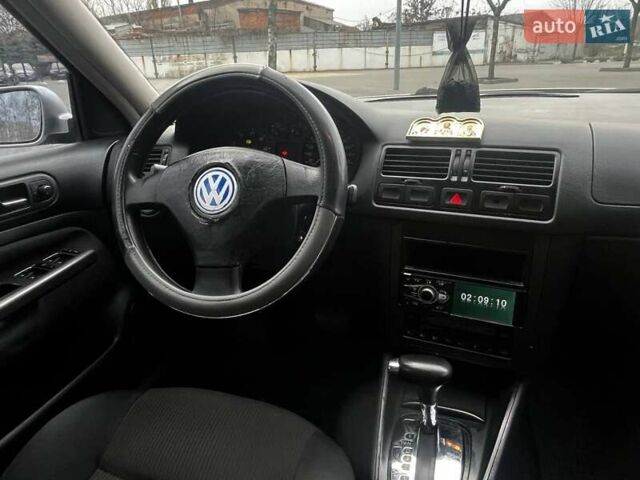 Серый Фольксваген Бора, объемом двигателя 1.6 л и пробегом 236 тыс. км за 5500 $, фото 14 на Automoto.ua