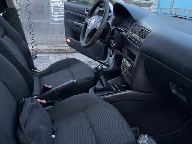 Серый Фольксваген Бора, объемом двигателя 1.6 л и пробегом 279 тыс. км за 3450 $, фото 8 на Automoto.ua