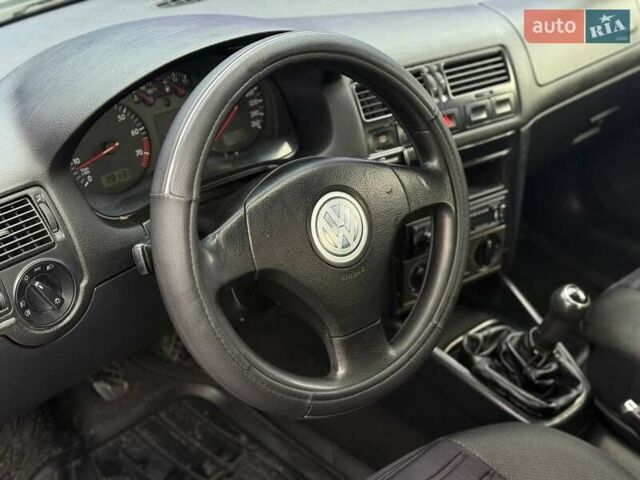 Сірий Фольксваген Бора, об'ємом двигуна 1.6 л та пробігом 209 тис. км за 3299 $, фото 7 на Automoto.ua