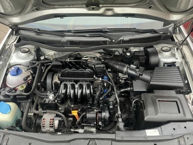 Серый Фольксваген Бора, объемом двигателя 1.6 л и пробегом 279 тыс. км за 3450 $, фото 12 на Automoto.ua