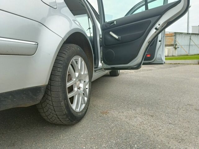 Фольксваген Бора 2003 в Александрие на Automoto.ua Серый Фольксваген Бора, объемом двигателя 1.6 л и пробегом 192 тыс. км за 4800 $, фото 15 на Automoto.ua