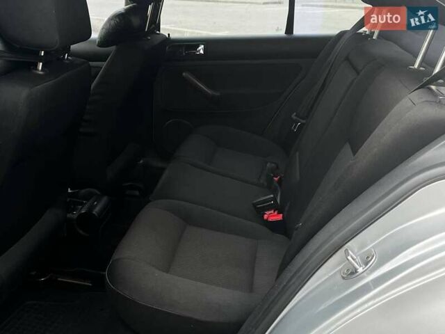 Серый Фольксваген Бора, объемом двигателя 1.6 л и пробегом 236 тыс. км за 5500 $, фото 11 на Automoto.ua