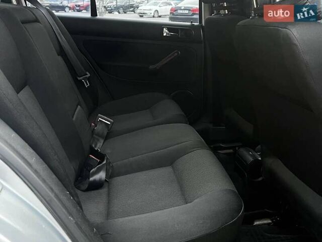 Серый Фольксваген Бора, объемом двигателя 1.6 л и пробегом 236 тыс. км за 5500 $, фото 12 на Automoto.ua