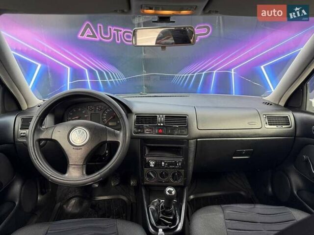 Сірий Фольксваген Бора, об'ємом двигуна 1.6 л та пробігом 209 тис. км за 3299 $, фото 8 на Automoto.ua