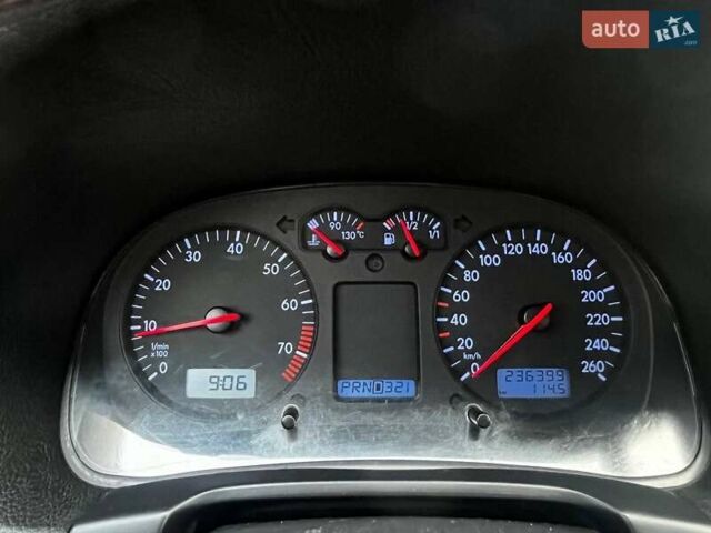 Серый Фольксваген Бора, объемом двигателя 1.6 л и пробегом 236 тыс. км за 5500 $, фото 16 на Automoto.ua