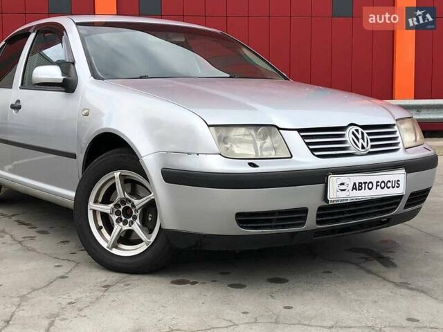 Серый Фольксваген Бора, объемом двигателя 1.6 л и пробегом 242 тыс. км за 4190 $, фото 1 на Automoto.ua