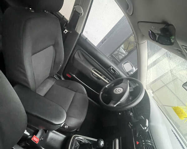 Серый Фольксваген Бора, объемом двигателя 1.6 л и пробегом 263 тыс. км за 3600 $, фото 5 на Automoto.ua