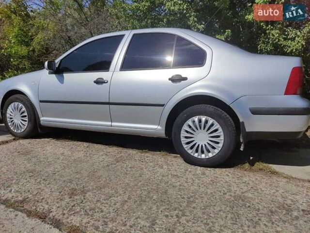Серый Фольксваген Бора, объемом двигателя 1.6 л и пробегом 299 тыс. км за 4800 $, фото 5 на Automoto.ua