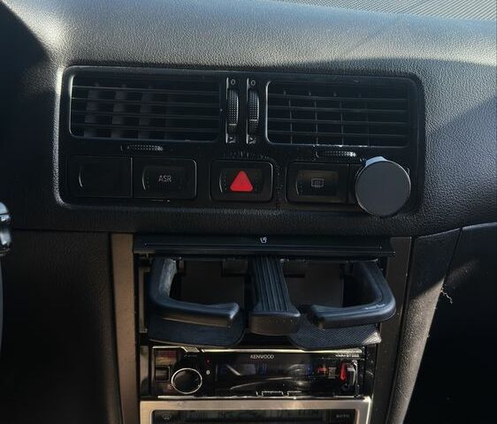 Фольксваген Бора 2004 в Николаеве на Automoto.ua Серый Фольксваген Бора, объемом двигателя 1.9 л и пробегом 340 тыс. км за 2700 $, фото 8 на Automoto.ua