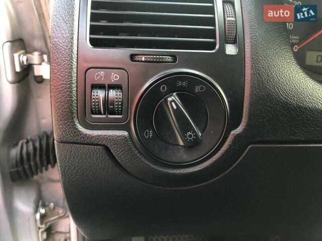 Серый Фольксваген Бора, объемом двигателя 1.6 л и пробегом 242 тыс. км за 4190 $, фото 16 на Automoto.ua