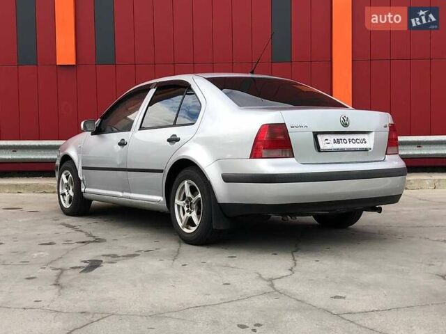 Серый Фольксваген Бора, объемом двигателя 1.6 л и пробегом 242 тыс. км за 4190 $, фото 4 на Automoto.ua
