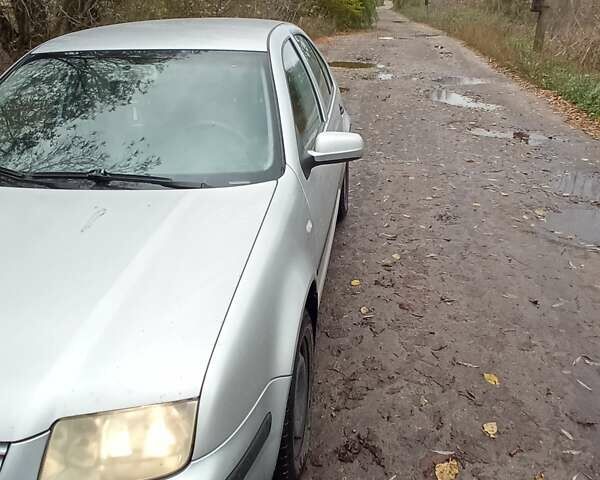 Серый Фольксваген Бора, объемом двигателя 1.6 л и пробегом 308 тыс. км за 3400 $, фото 12 на Automoto.ua