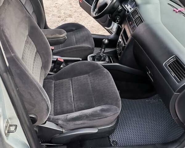 Серый Фольксваген Бора, объемом двигателя 1.98 л и пробегом 215 тыс. км за 3850 $, фото 22 на Automoto.ua